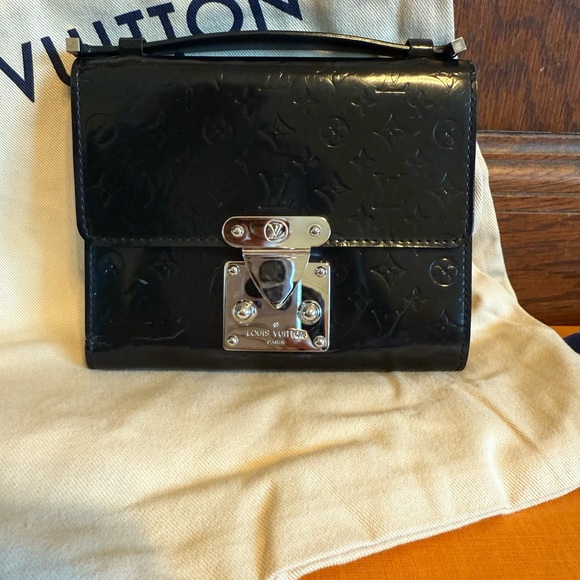 Louis Vuitton Black Mini Monogram Glace Anouchka PM Clutch Wallet - Picture 1 of 11